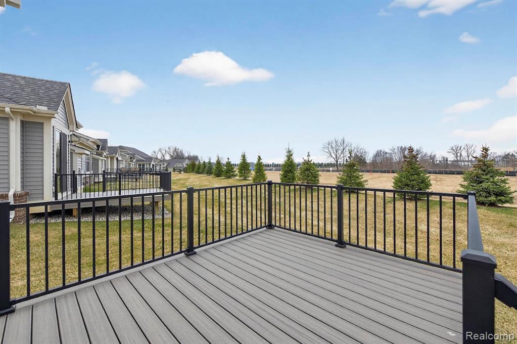 3736 Chatham Place, 6, Brighton, MI 48114 — Photo 32