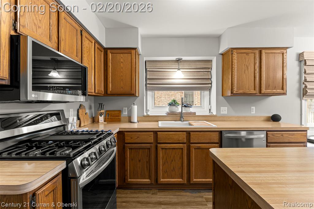 26802 Inverness Street, Woodhaven, MI 48183 — Photo 11
