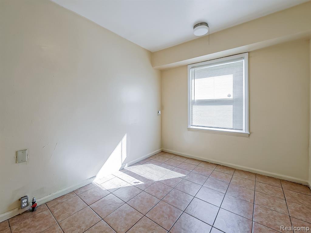 19365 Fenmore Street, Detroit, MI 48235 — Photo 12