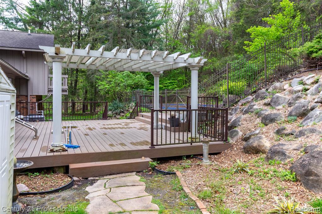 6133 Sundance Trail, Brighton, MI 48116 — Photo 40
