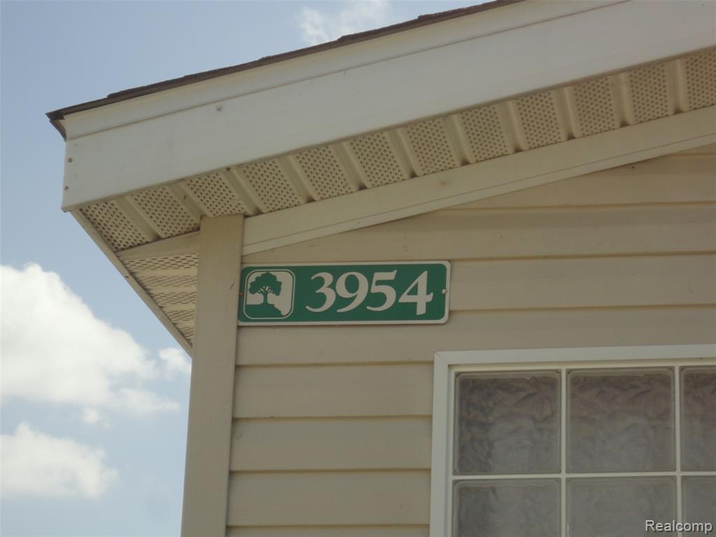 3954 Ryans Ridge, Monroe, MI 48161 — Photo 24