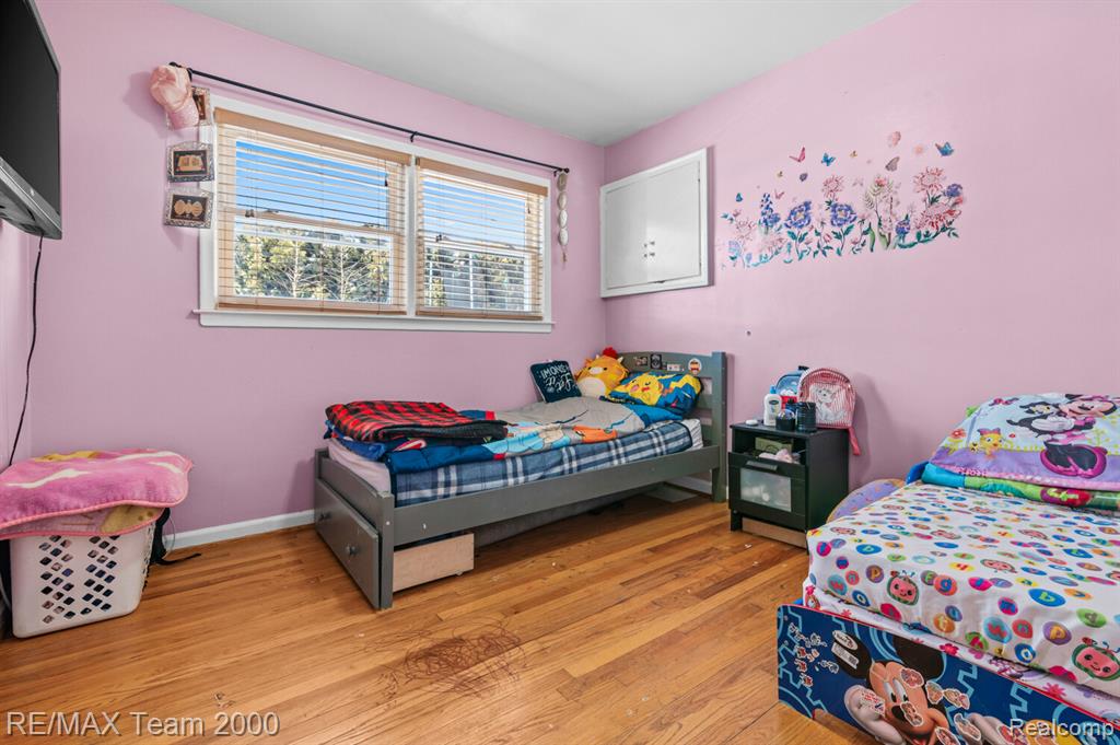9 Christine Court, Dearborn, MI 48124 — Photo 12