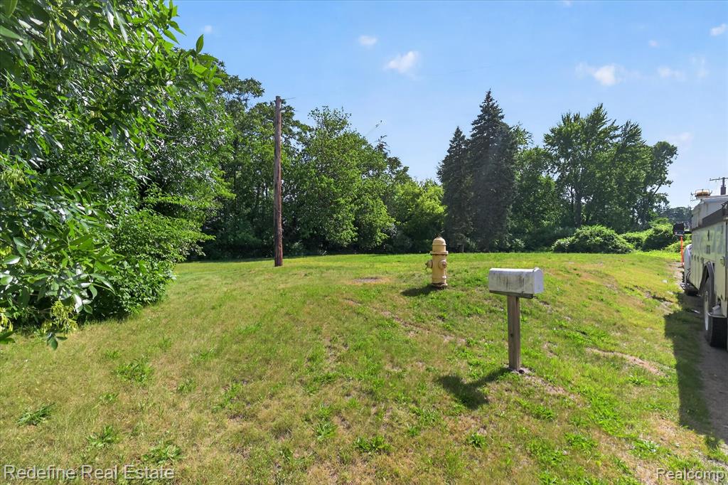 8304 Lanewood Street, Westland, MI — Photo 8