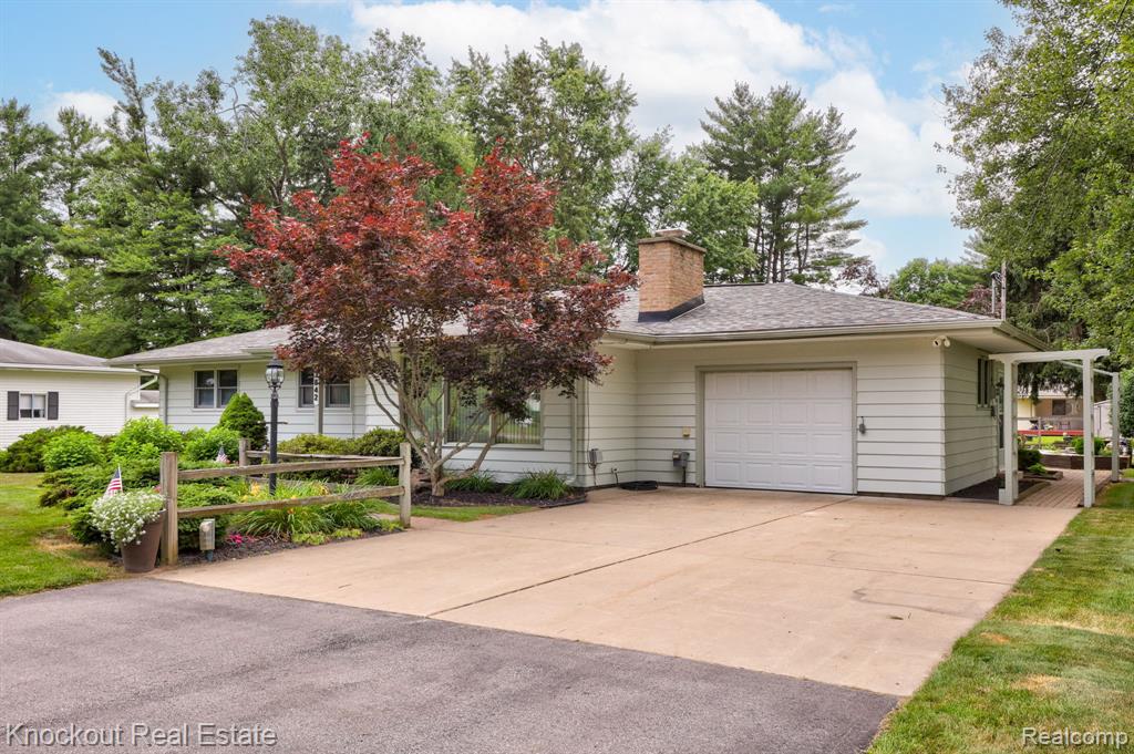 3842 Waltmar Drive, Bridgeport, MI 48722 — Photo 3