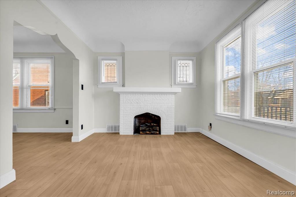 5777 Lakepointe Street, Detroit, MI 48224 — Photo 2