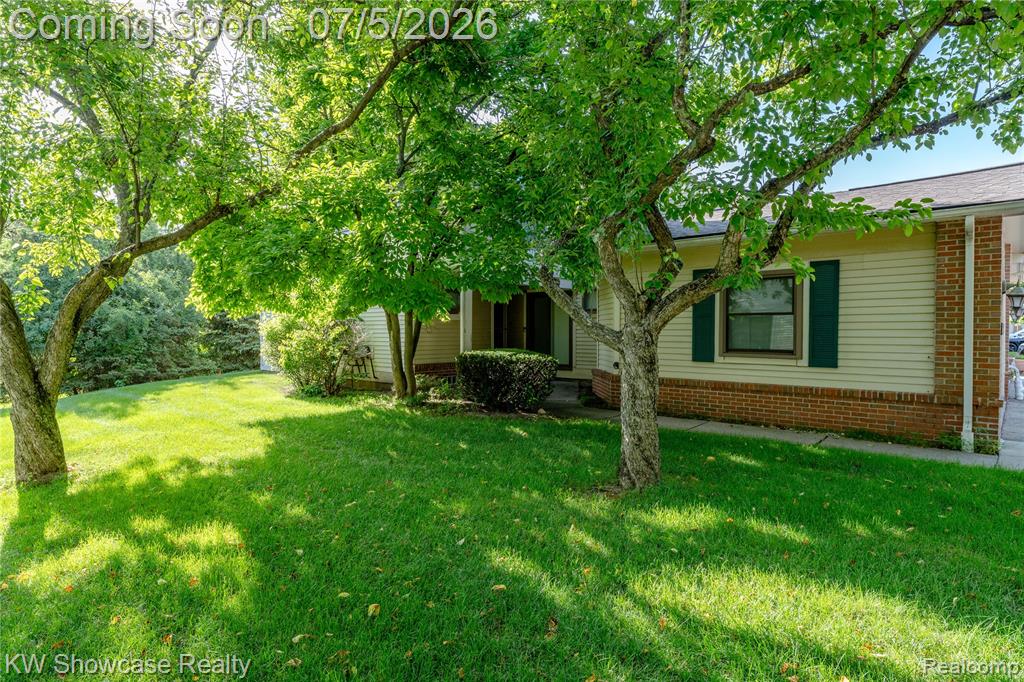5666 Drake Hollow Drive E, West Bloomfield, MI — Photo 26