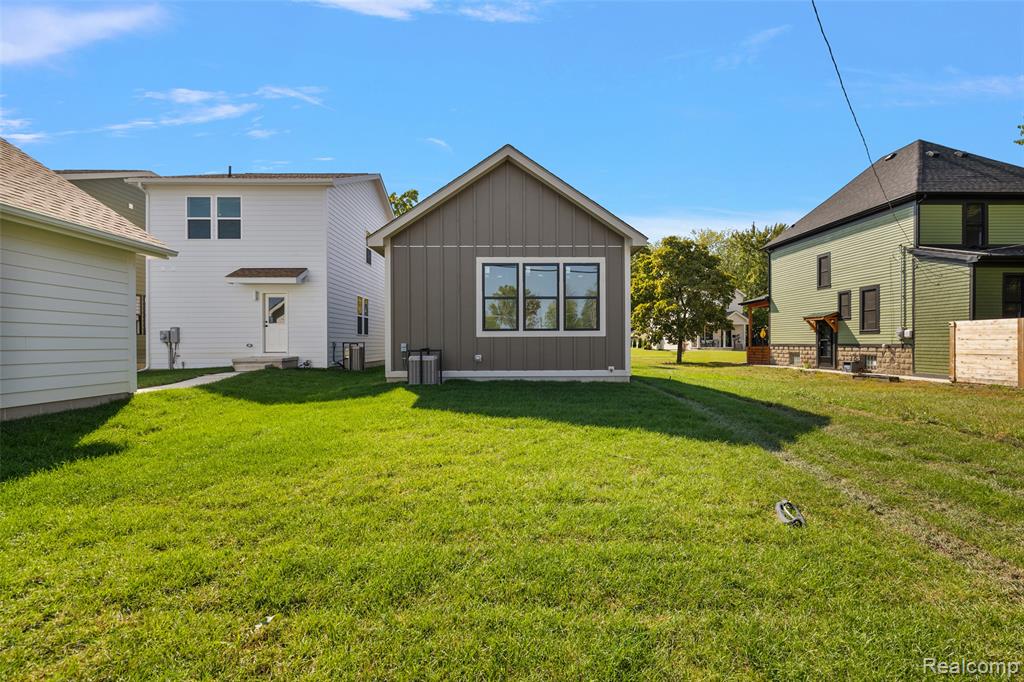 1752 Fischer Street, Detroit, MI 48214 — Photo 43