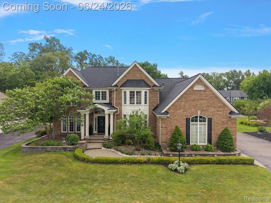 40067 Woodside Drive S, Northville, MI 48168