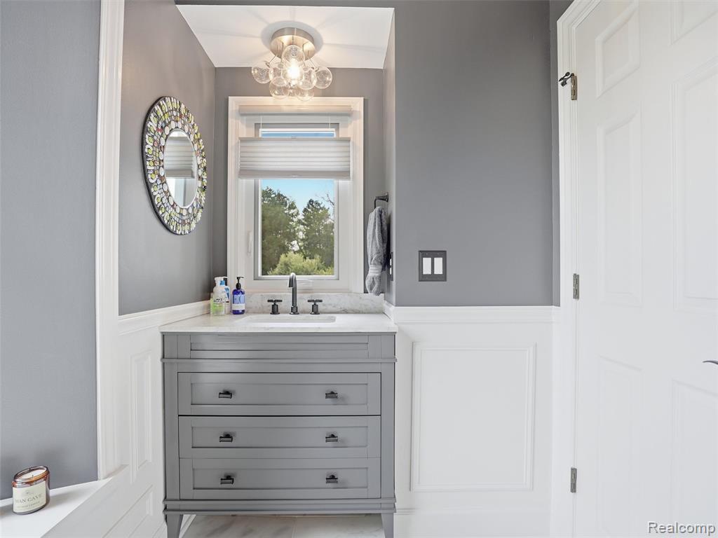 7475 Pinehurst Circle, Bloomfield Hills, MI 48301 — Photo 13