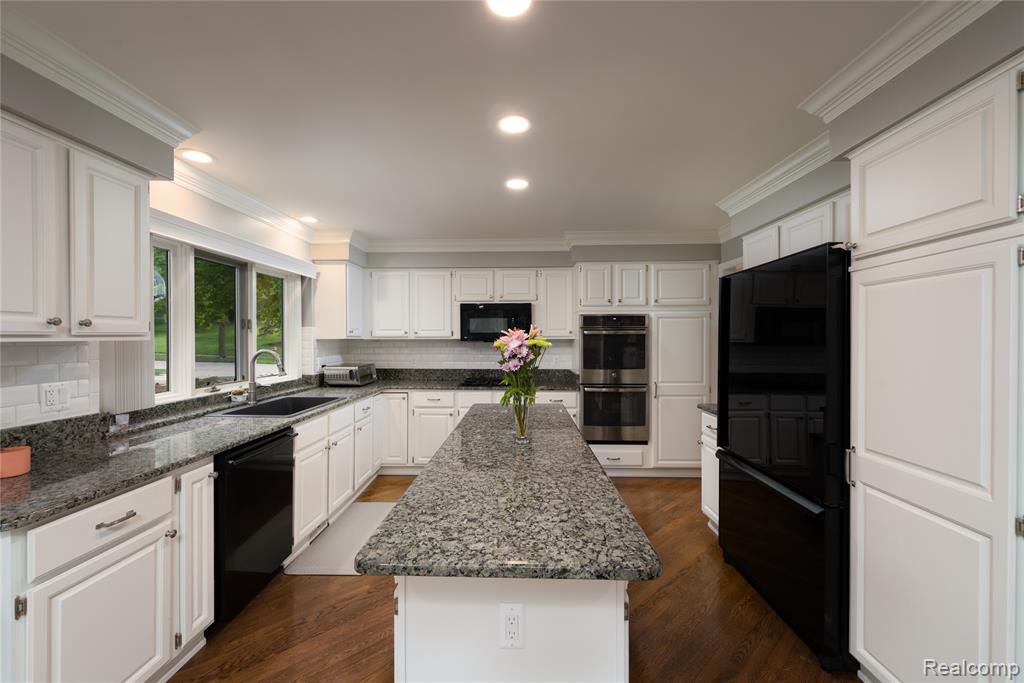 6514 Shagbark Drive, Troy, MI 48098 — Photo 11