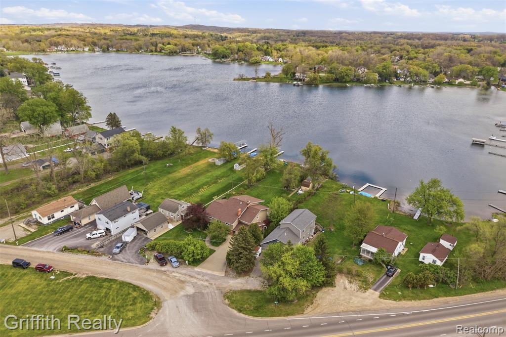2901 School Lake Drive, Brighton, MI 48114 — Photo 46