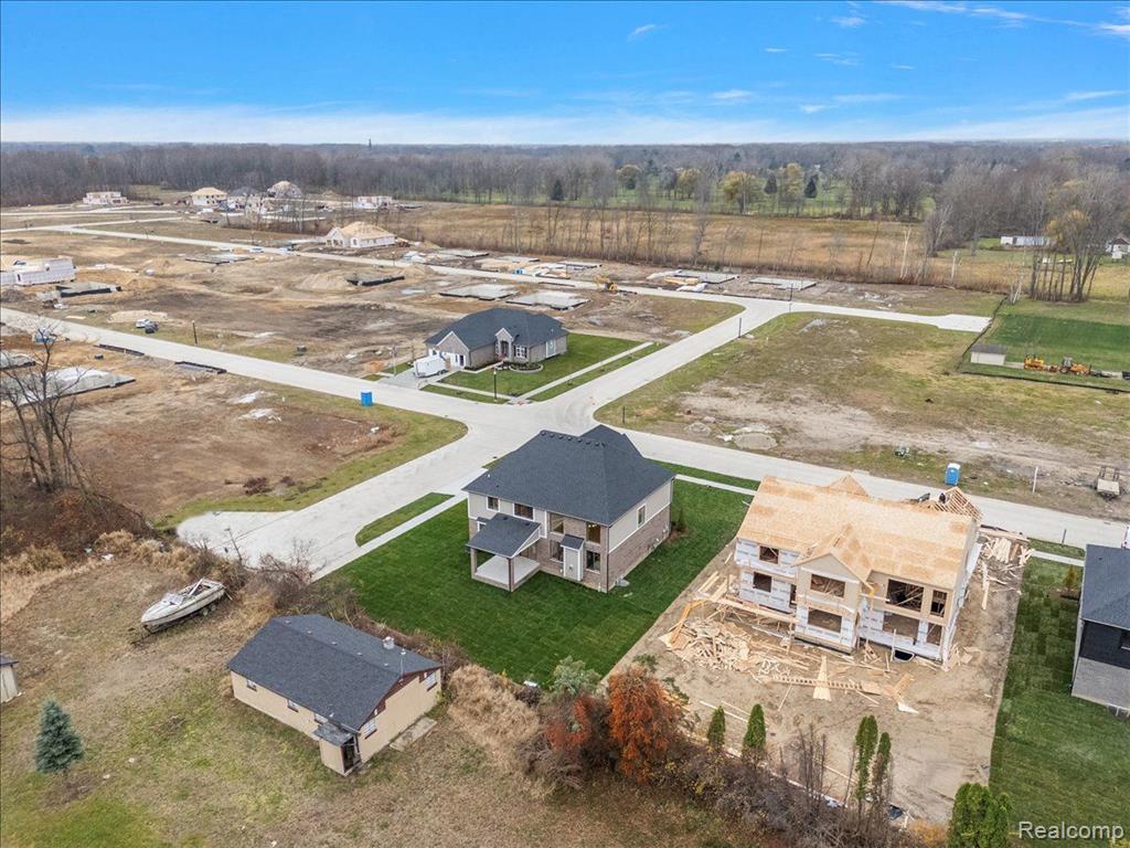 50896 MISTWOOD Drive, Macomb, MI 48042 — Photo 16