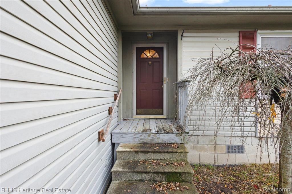 5904 W ALLEN Road, Fowlerville, MI 48836 — Photo 38