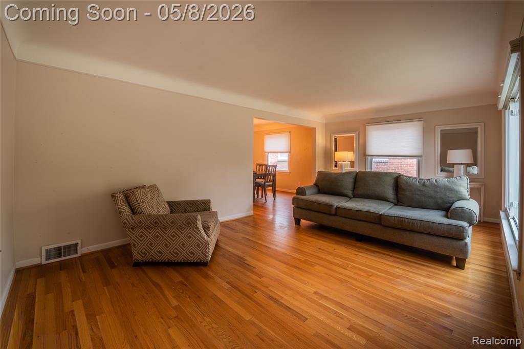 13352 Borgman Avenue, Huntington Woods, MI — Photo 4