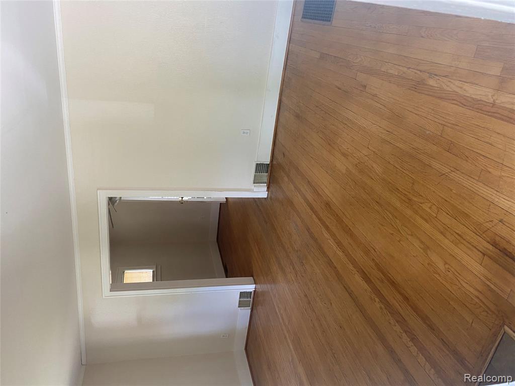 65 Chippewa Road, Pontiac, MI 48341 — Photo 10