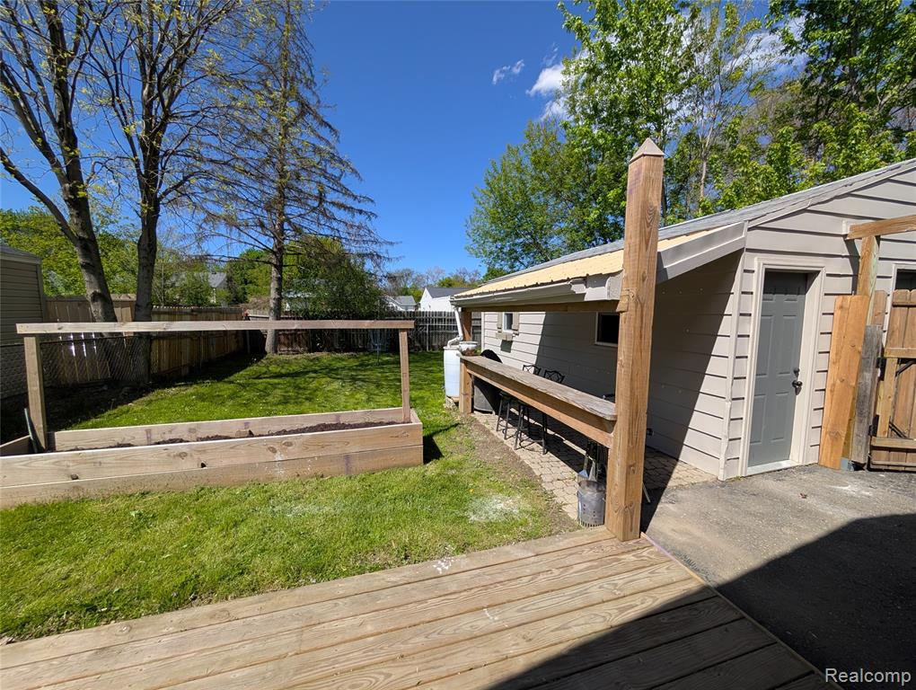 4010 Reynolds Street, Flint, MI 48532 — Photo 7
