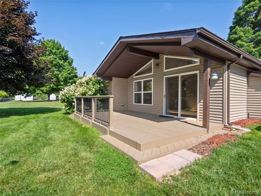 6773 Transparent Avenue, Clarkston, MI — Photo 43