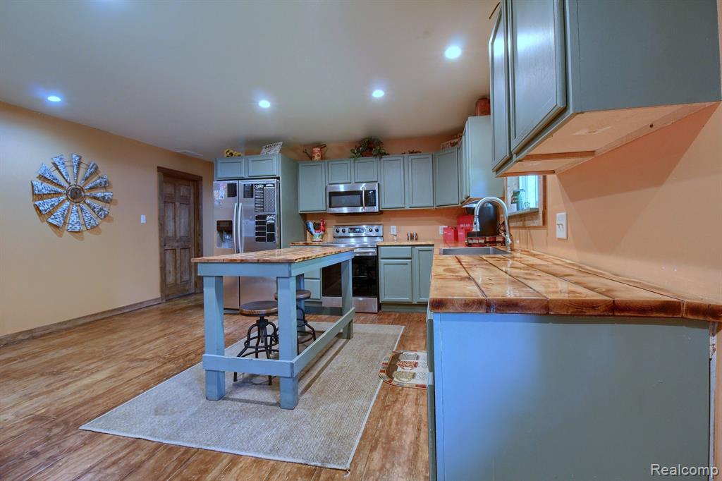 6570 HIVON Road, Carleton, MI 48117 — Photo 9