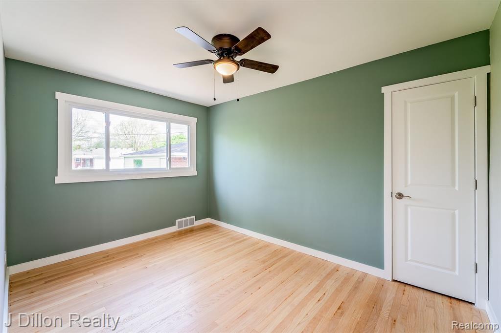 6639 SHARON Street, Garden City, MI — Photo 32
