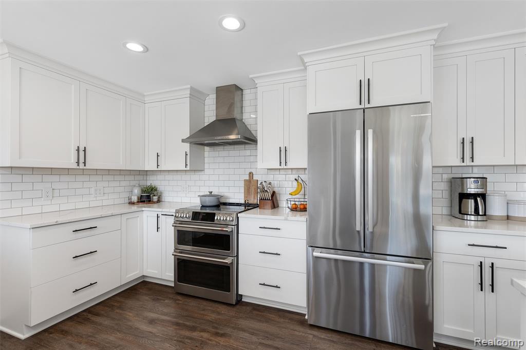 38846 Venetian Drive, Harrison Township, MI — Photo 16