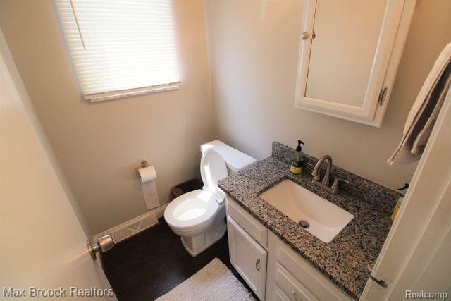 5001 DURNHAM Drive, Waterford, MI 48327 — Photo 11