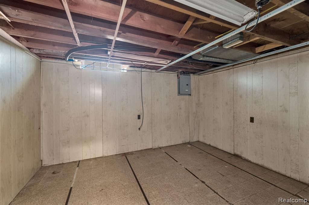 6499 Mayburn Street, Dearborn Heights, MI 48127 — Photo 28