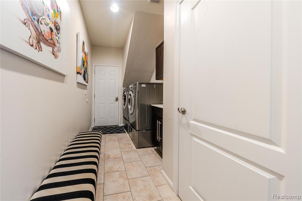 50719 Amesburg Drive, Novi, MI — Photo 18