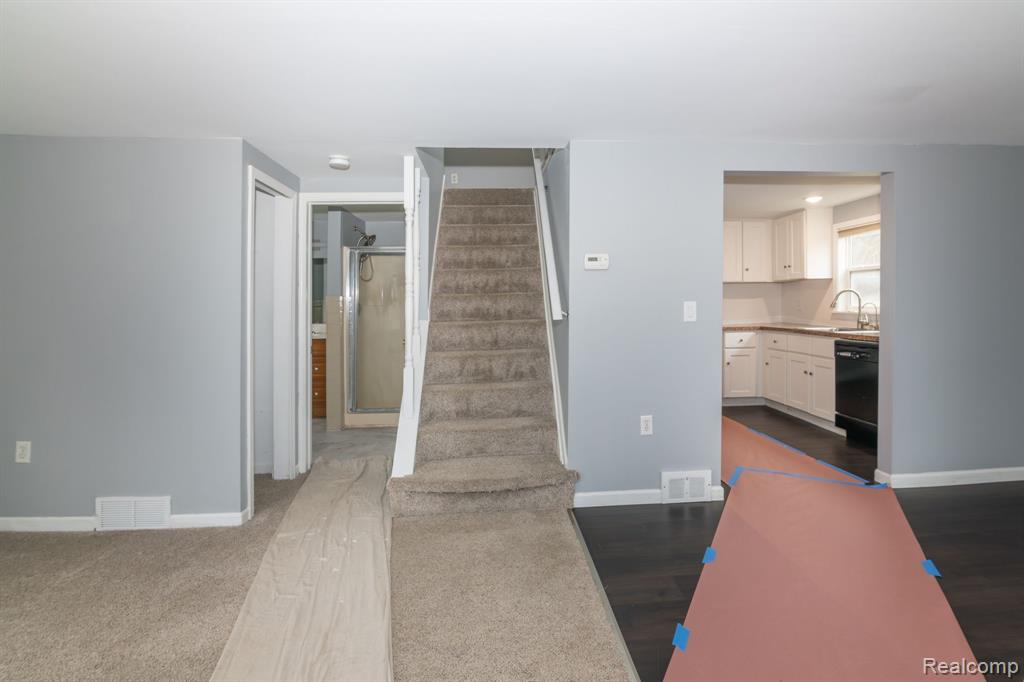 4941 S HILL Road, Milford, MI 48381 — Photo 8