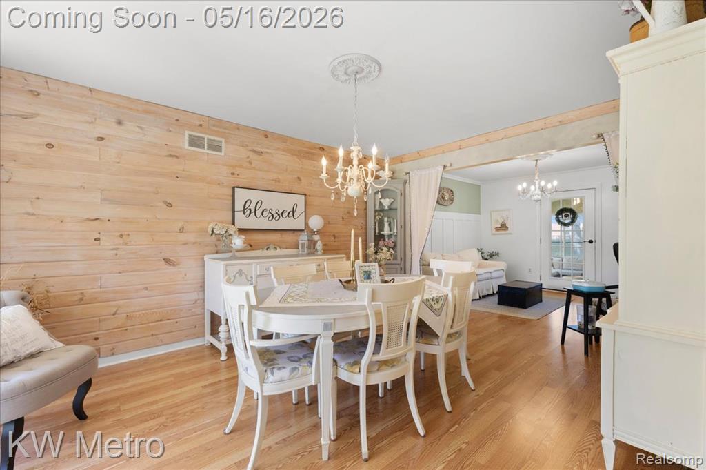 5757 Folkstone Drive, Troy, MI 48085 — Photo 20