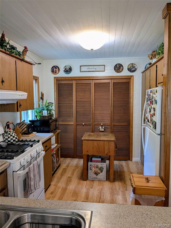 9512 Pearl Beach Boulevard, Algonac, MI 48001 — Photo 15