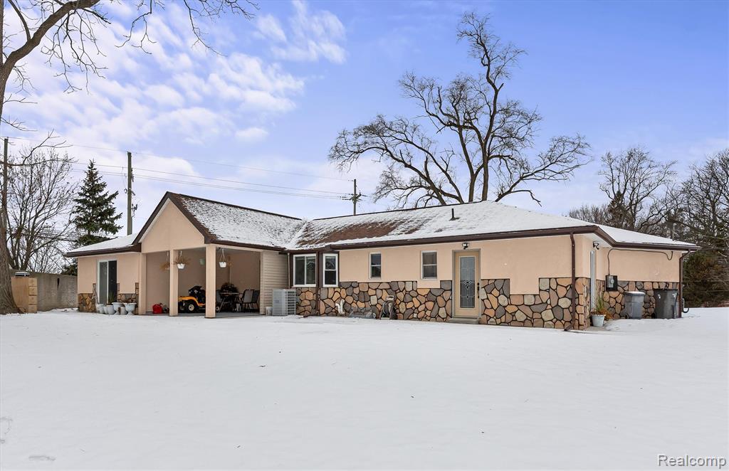 15500 Millar Road, Clinton Twp, MI 48036 — Photo 2