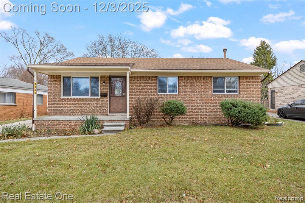 8456 Robindale Avenue, Dearborn Heights, MI 48127 — Photo 4