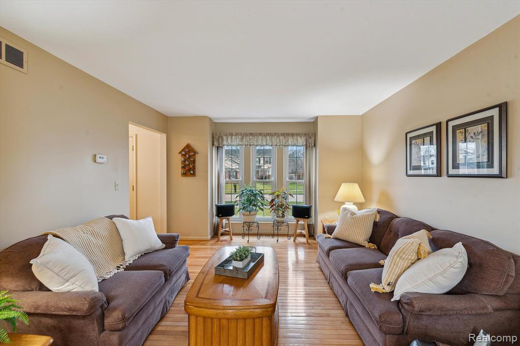 45303 CLAYMORE Drive, Canton, MI 48187 — Photo 11