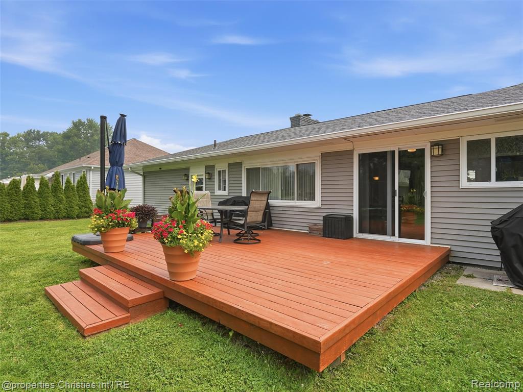 52735 Washington Street, New Baltimore, MI 48047 — Photo 27