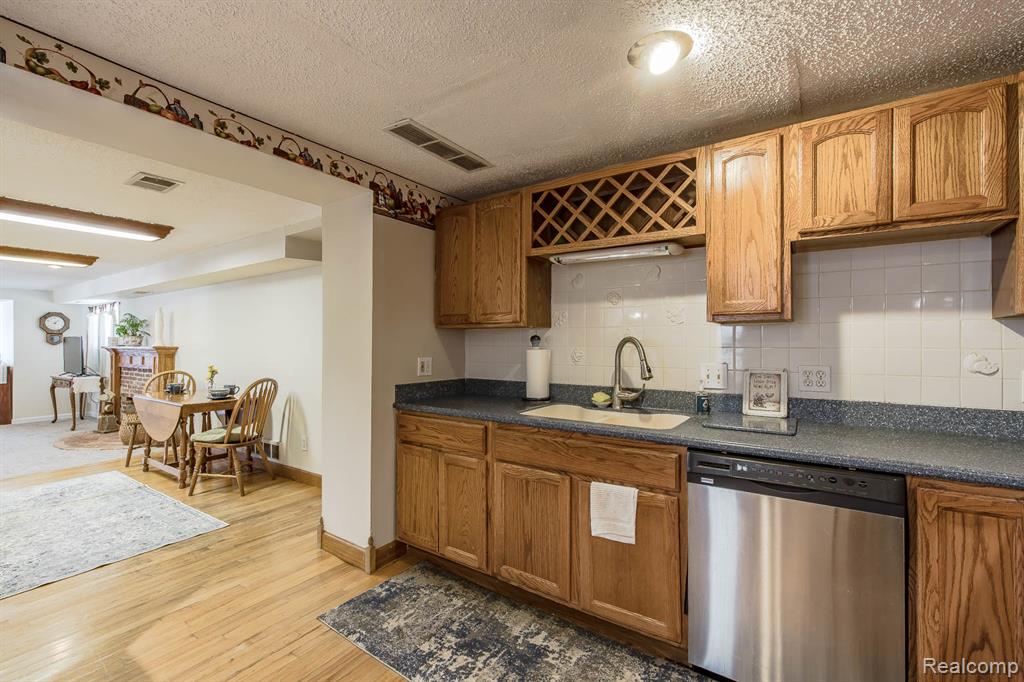 3971 S Shore Drive, Lapeer, MI 48446 — Photo 35