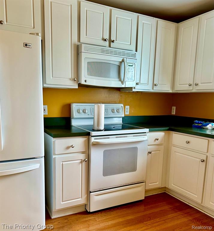 54609 MONARCH Drive, Shelby Twp, MI 48316 — Photo 9