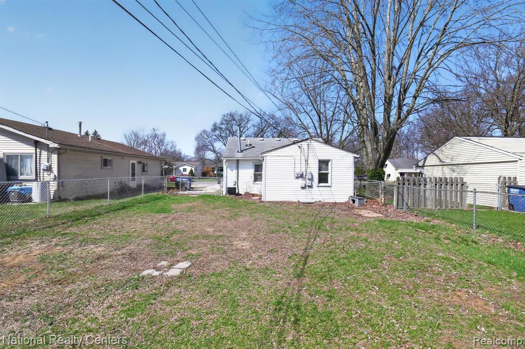 5864 N Harvey Street, Westland, MI — Photo 28