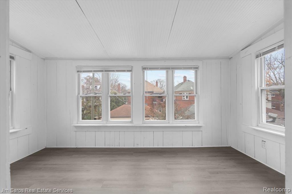 952 Beaconsfield Avenue, Grosse Pointe Park, MI 48230 — Photo 12