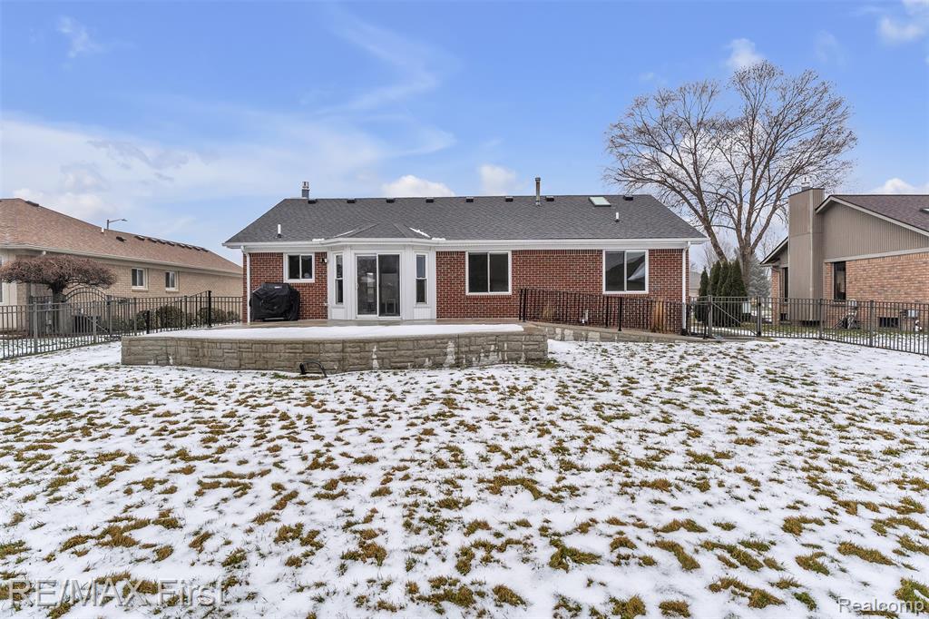 47179 Southern Cross Drive, Macomb, MI 48044 — Photo 25