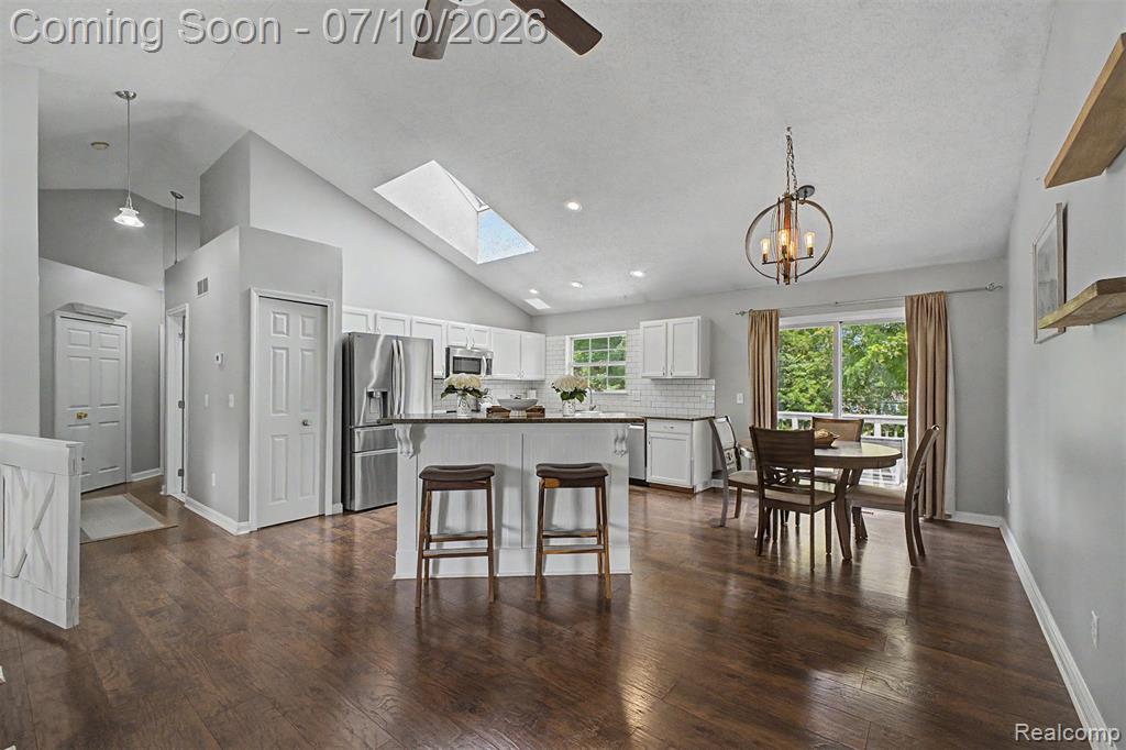 6400 Lake Meadow Drive, Waterford, MI 48327 — Photo 4