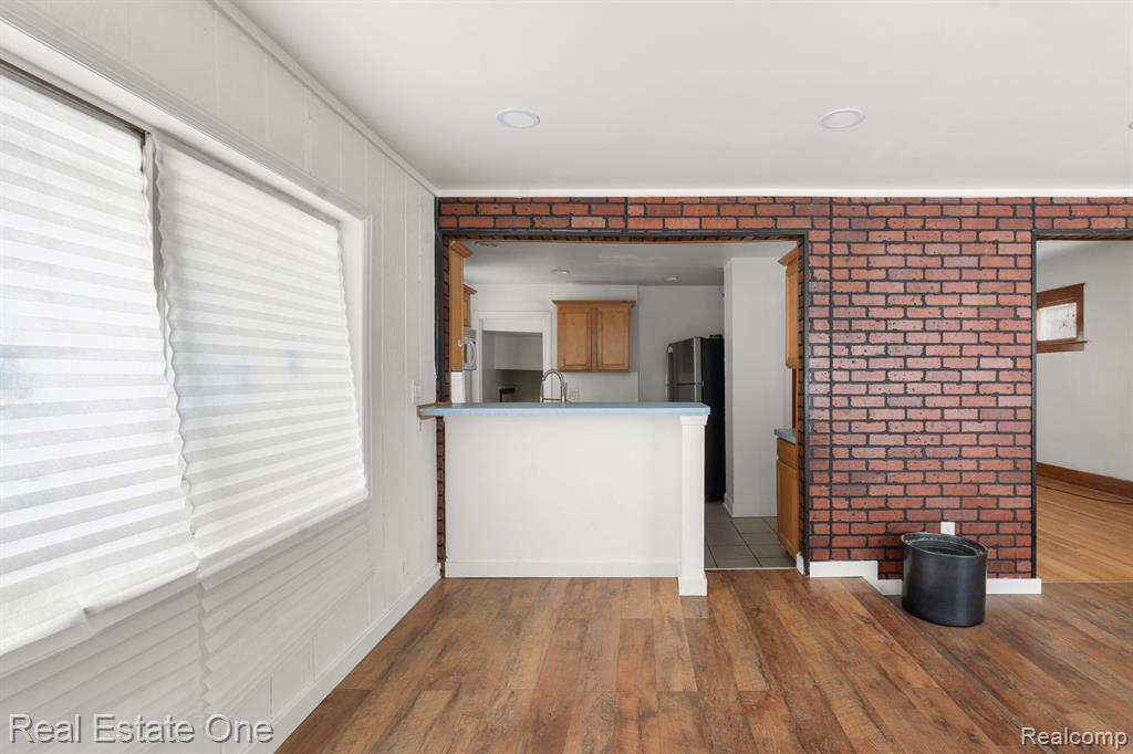 5370 SEEBALDT Street, Detroit, MI 48204 — Photo 11