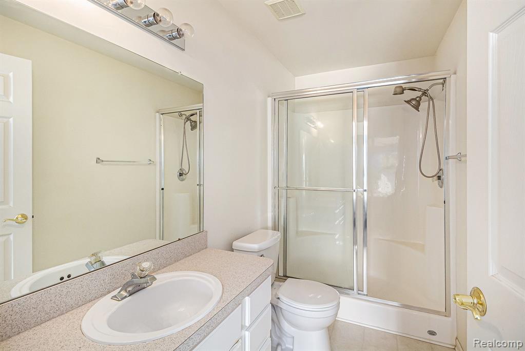 6438 Club Court W, Grand Blanc, MI 48439 — Photo 13
