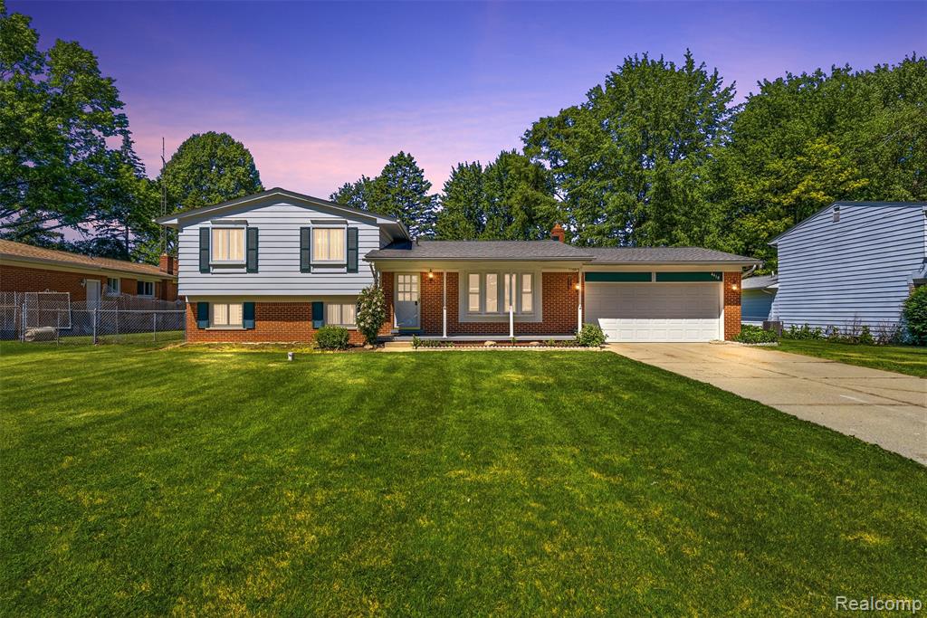 4410 Wickfield Drive, Flint, MI 48507 — front exterior