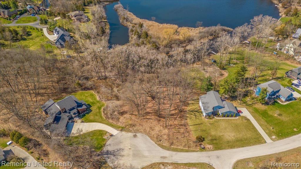 10468 Oak Shore Drive, South Lyon, MI 48178 — Photo 6