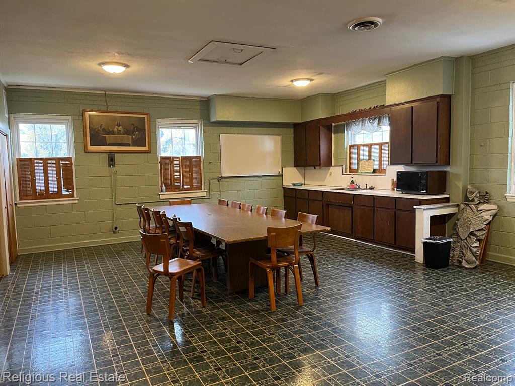 18700 JOY Road, Detroit, MI 48228 — Photo 6