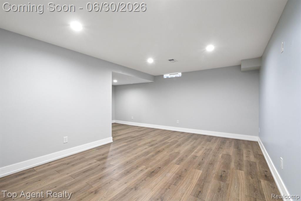 38887 Country Circle, Farmington Hills, MI 48331 — Photo 25
