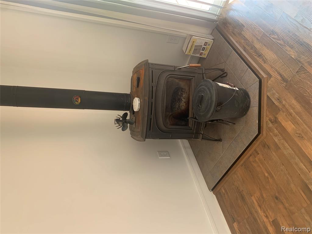 7038 E Coldwater Road, Davison, MI 48423 — Photo 8