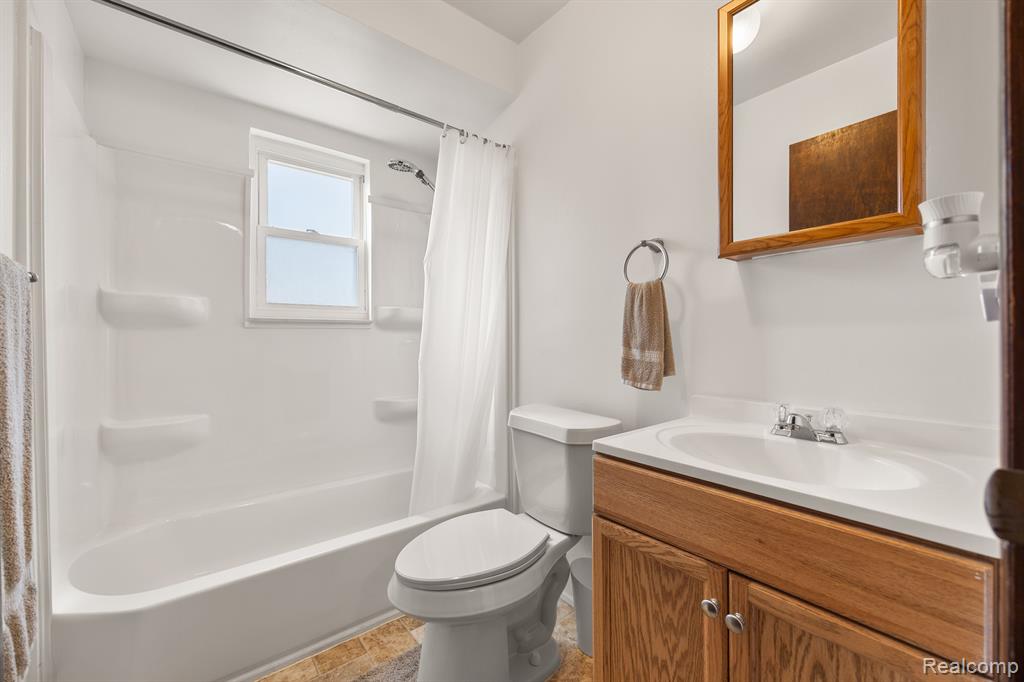 63325 Place Road, Lenox, MI 48050 — Photo 16