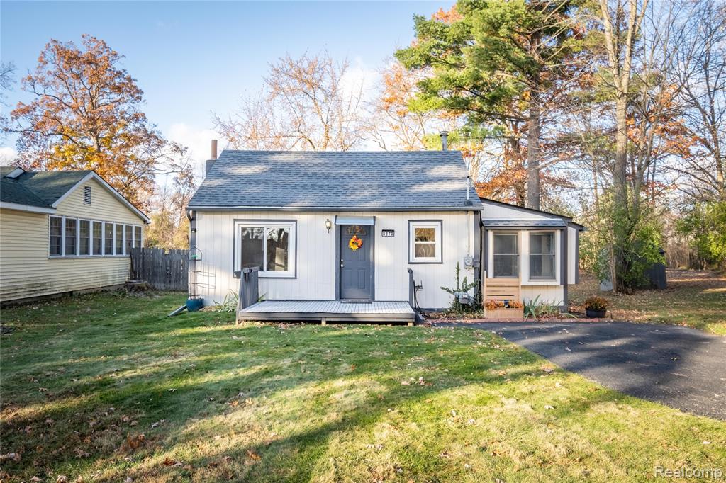 8370 Arlis Street, Commerce Twp, MI 48382 — Photo 25