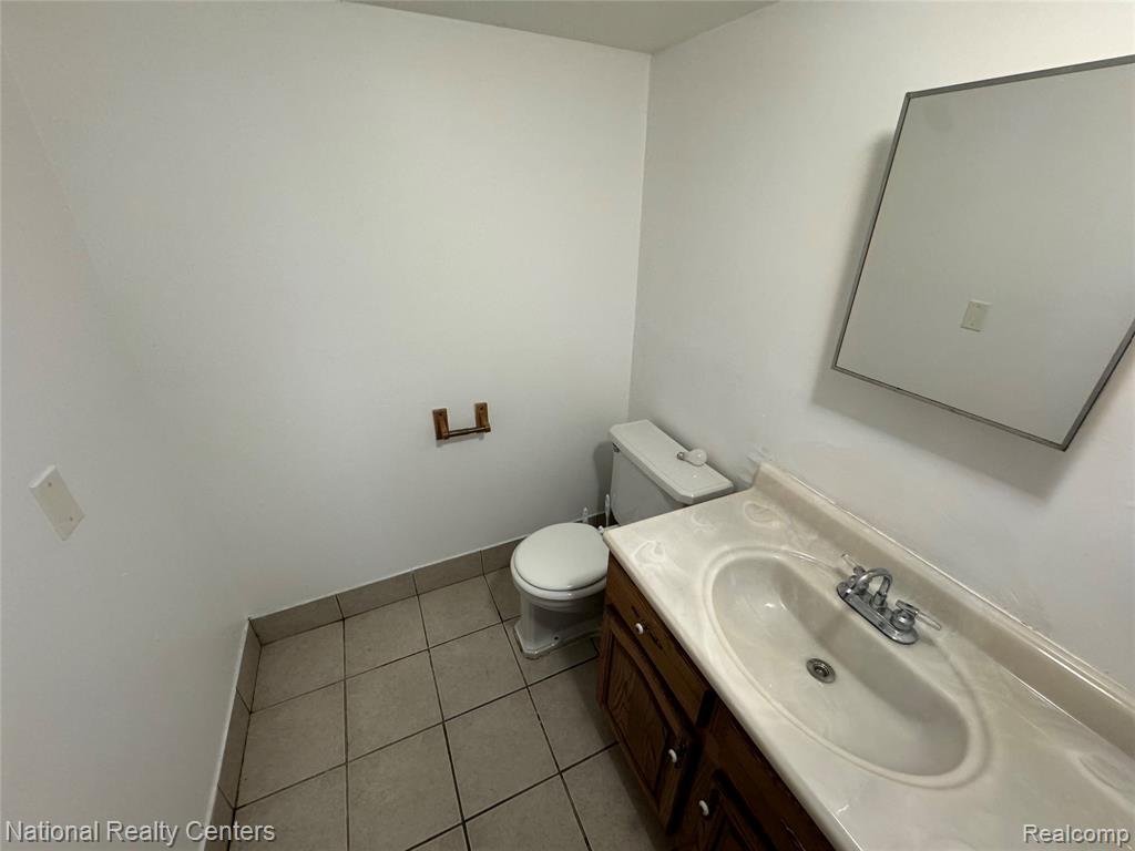 8709 Toepfer Road, Warren, MI 48089 — Photo 18